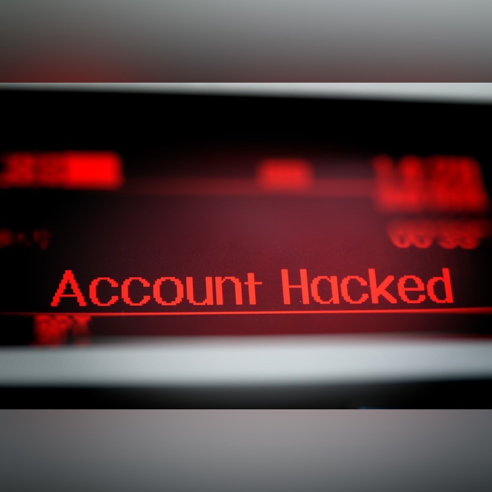 This account has been hacked. Do not purchase anything